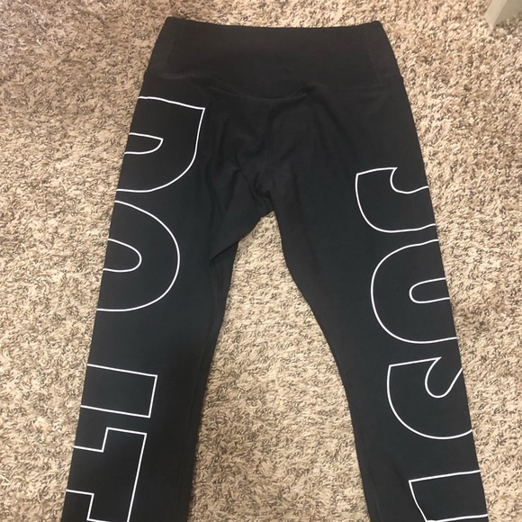 nike crop leggings. xs. in great condition - Picture 3 of 6